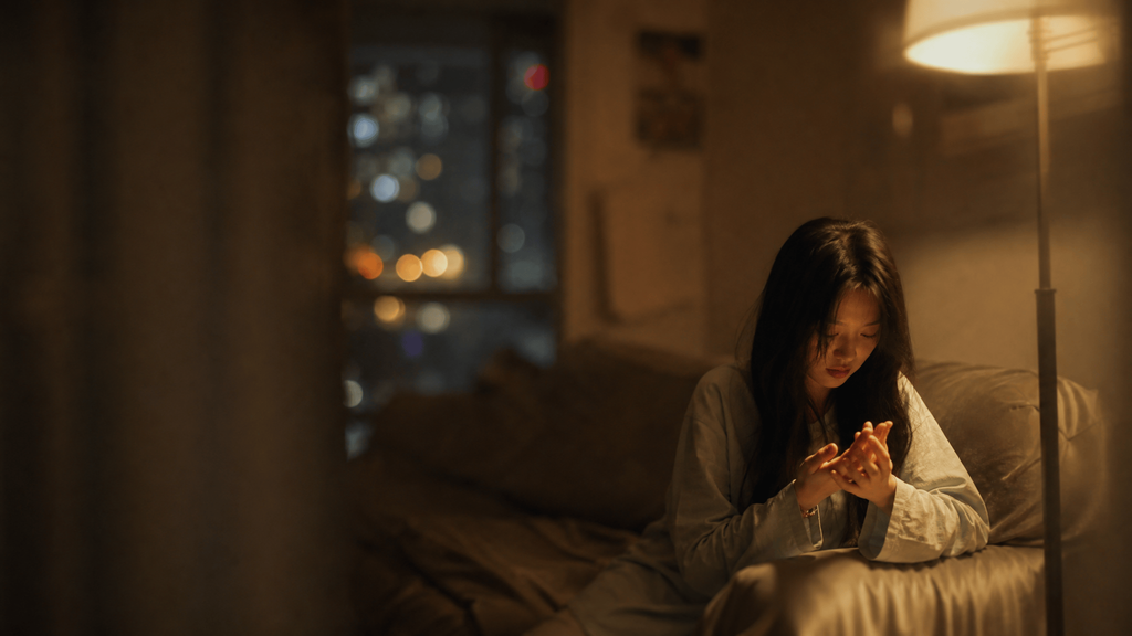 图片[3]-【三十一】氛围感写上去，图却更灰了？别堆感觉词，先关灯再点一盏-元界深掘