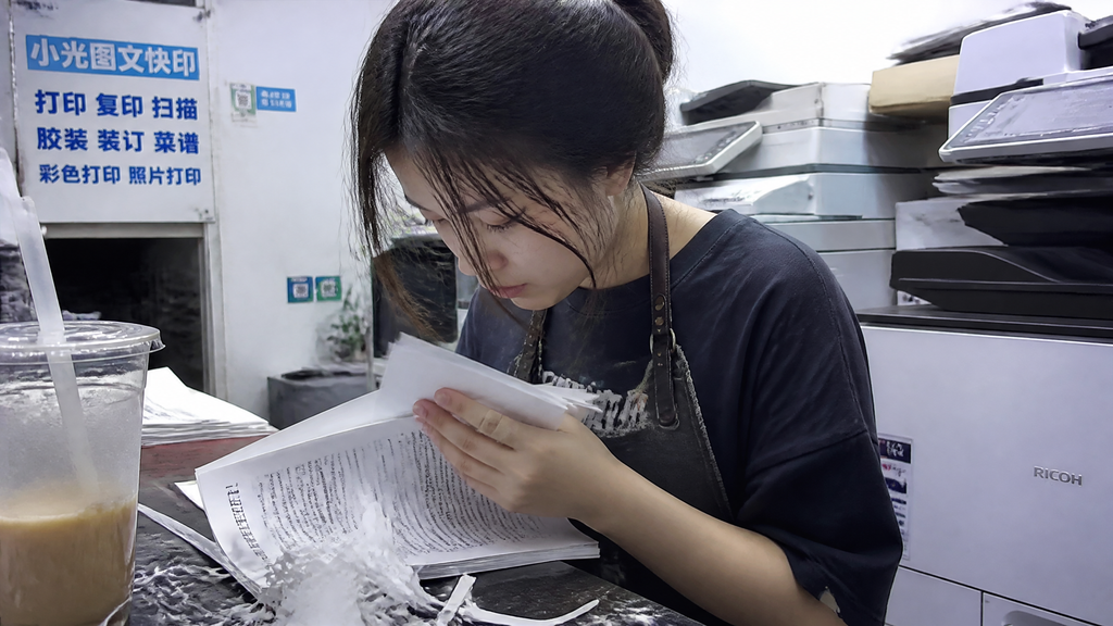 图片[1]-【七十三】提示词不是越专业越好。图写「怎么拍的」，视频写「为什么动」-元界深掘